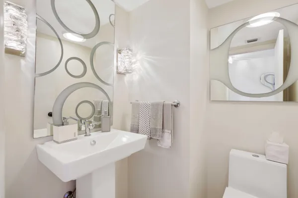 $2,250,000 | 525 South Flagler Drive, Unit 16A, West Palm Beach, FL 33401