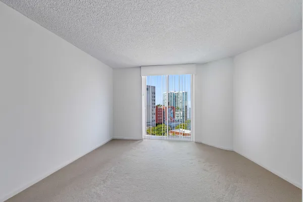 $2,250,000 | 525 South Flagler Drive, Unit 16A, West Palm Beach, FL 33401