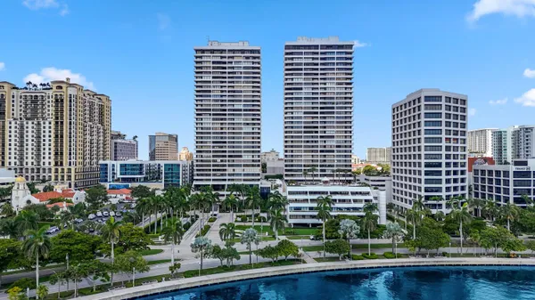 $2,250,000 | 525 South Flagler Drive, Unit 16A, West Palm Beach, FL 33401