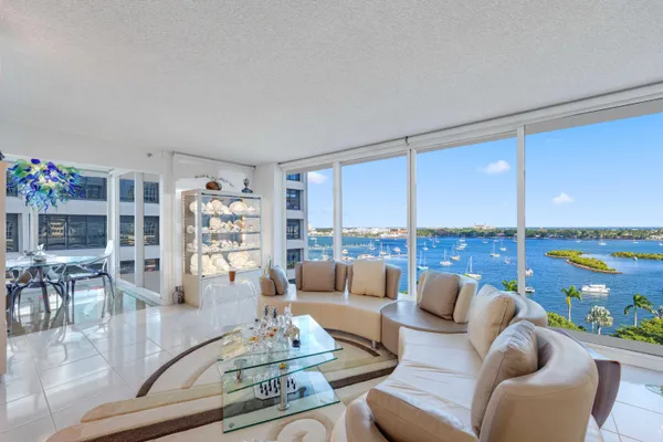 $2,250,000 | 525 South Flagler Drive, Unit 16A, West Palm Beach, FL 33401