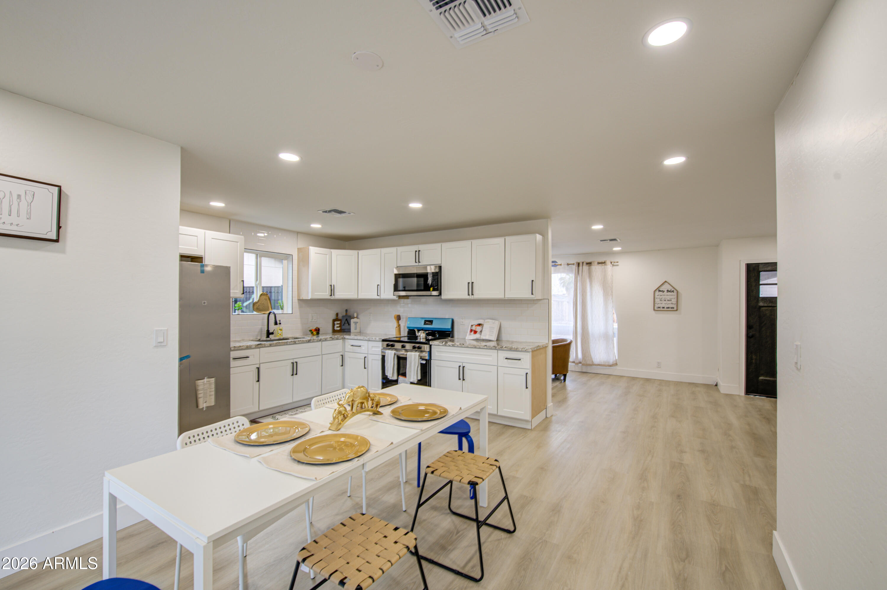 6427 West Lawrence Road Glendale, AZ 85301 - Photo 10 of 33