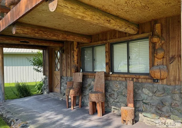 $299,000 | 501 West Pine Street, Mackay, ID 83251