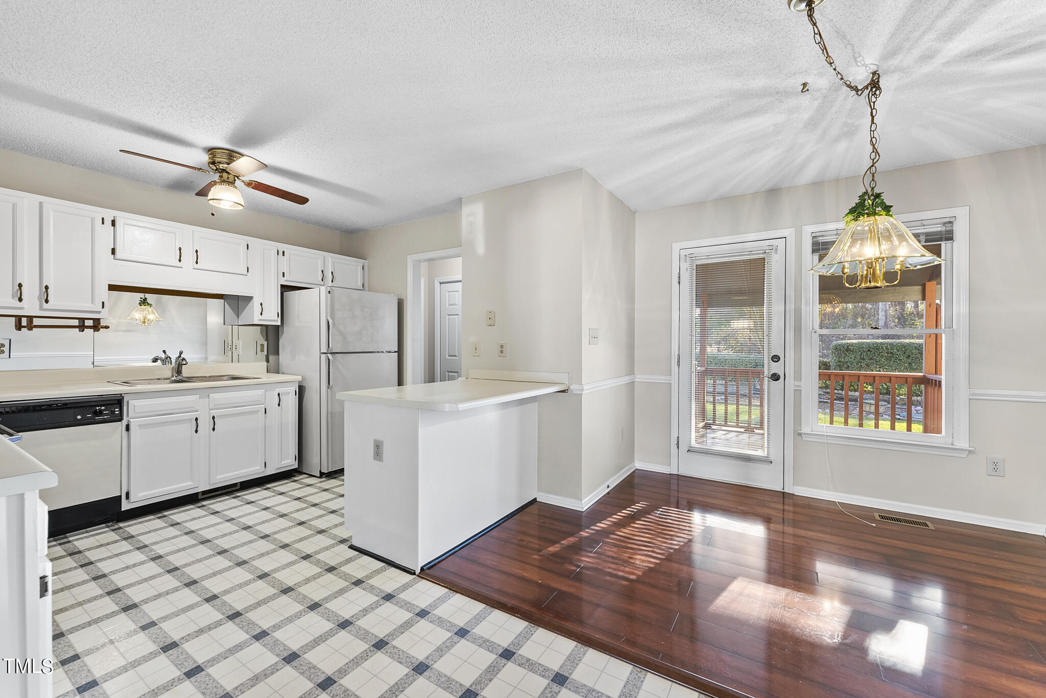 2912 Bannf Court Raleigh, NC 27604 - Photo 6 of 30 Kitchen