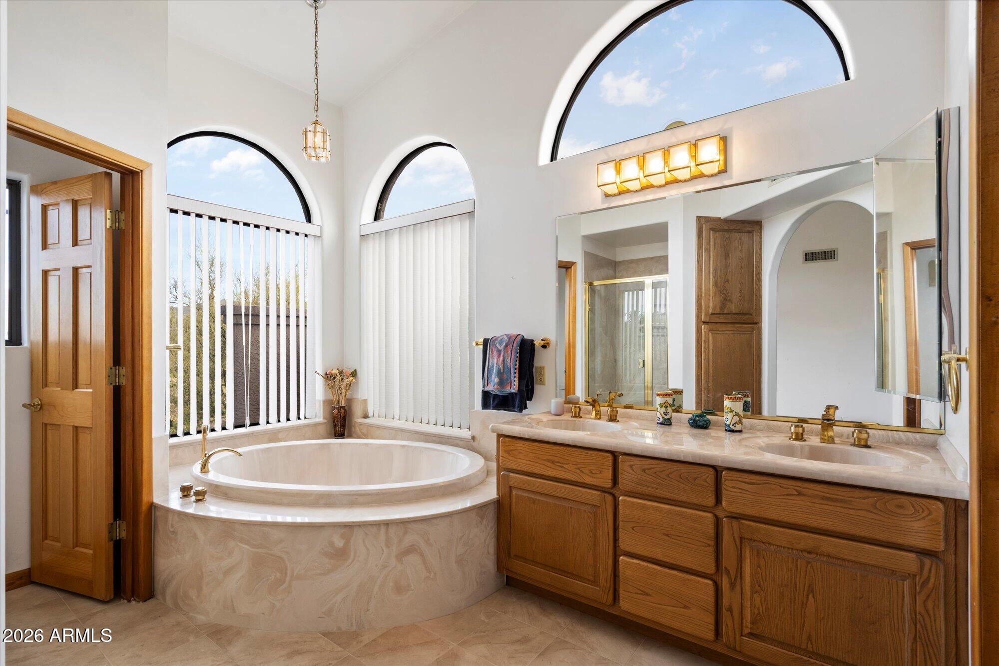 9520 Romping Road Carefree, AZ 85377 - Photo 20 of 45 Primary bathroom