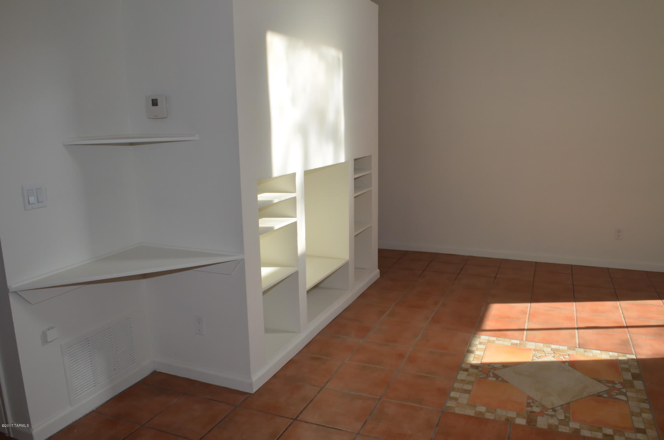 1949 North Swan Road, Unit 17 Tucson, AZ 85712 - Photo 17 of 34