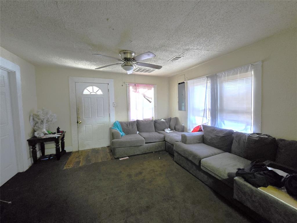 2714 Lenway Street Dallas, TX 75215 - Photo 4 of 16