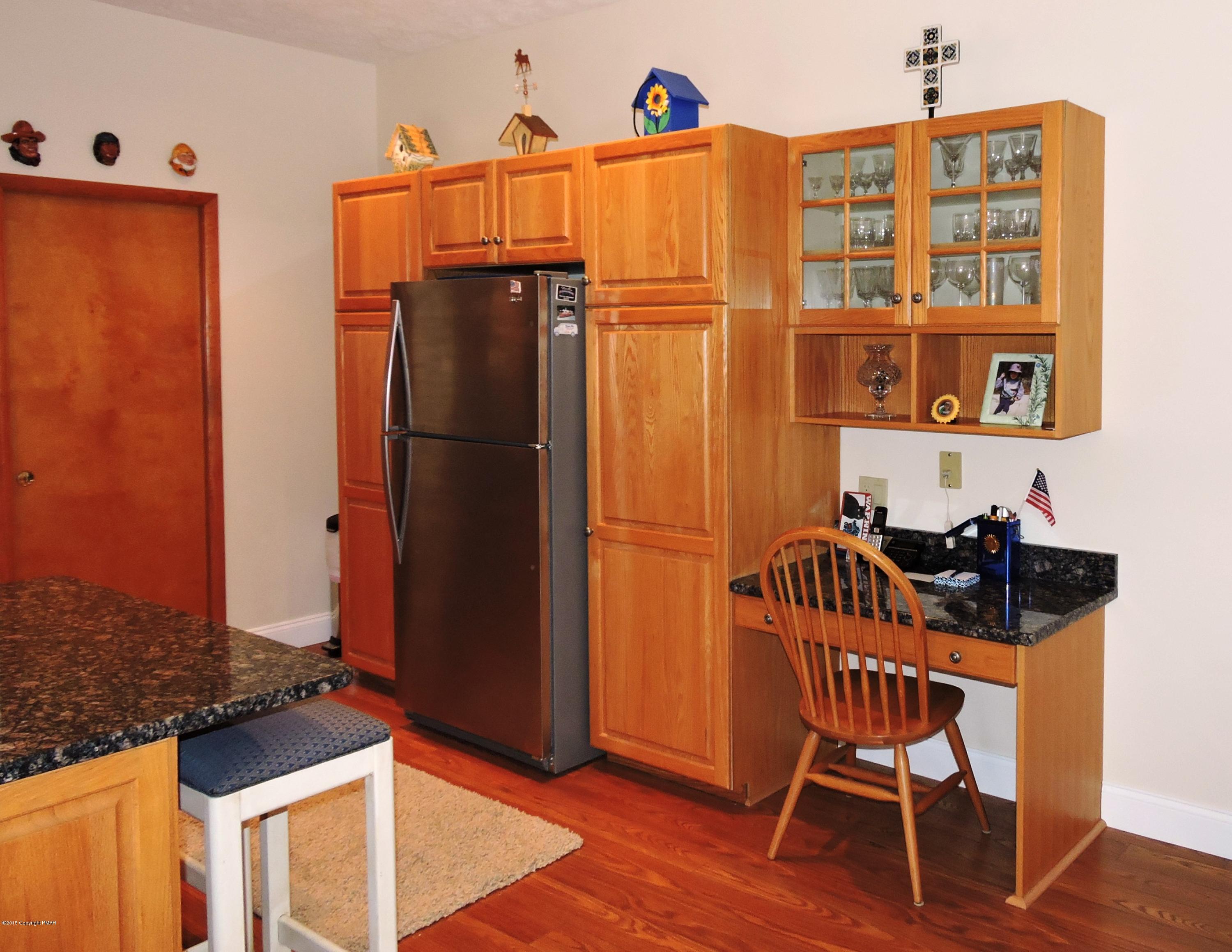 5138 Hounds Ear Road Tobyhanna, PA 18466 - Photo 11 of 56 Kitchen Work Station
