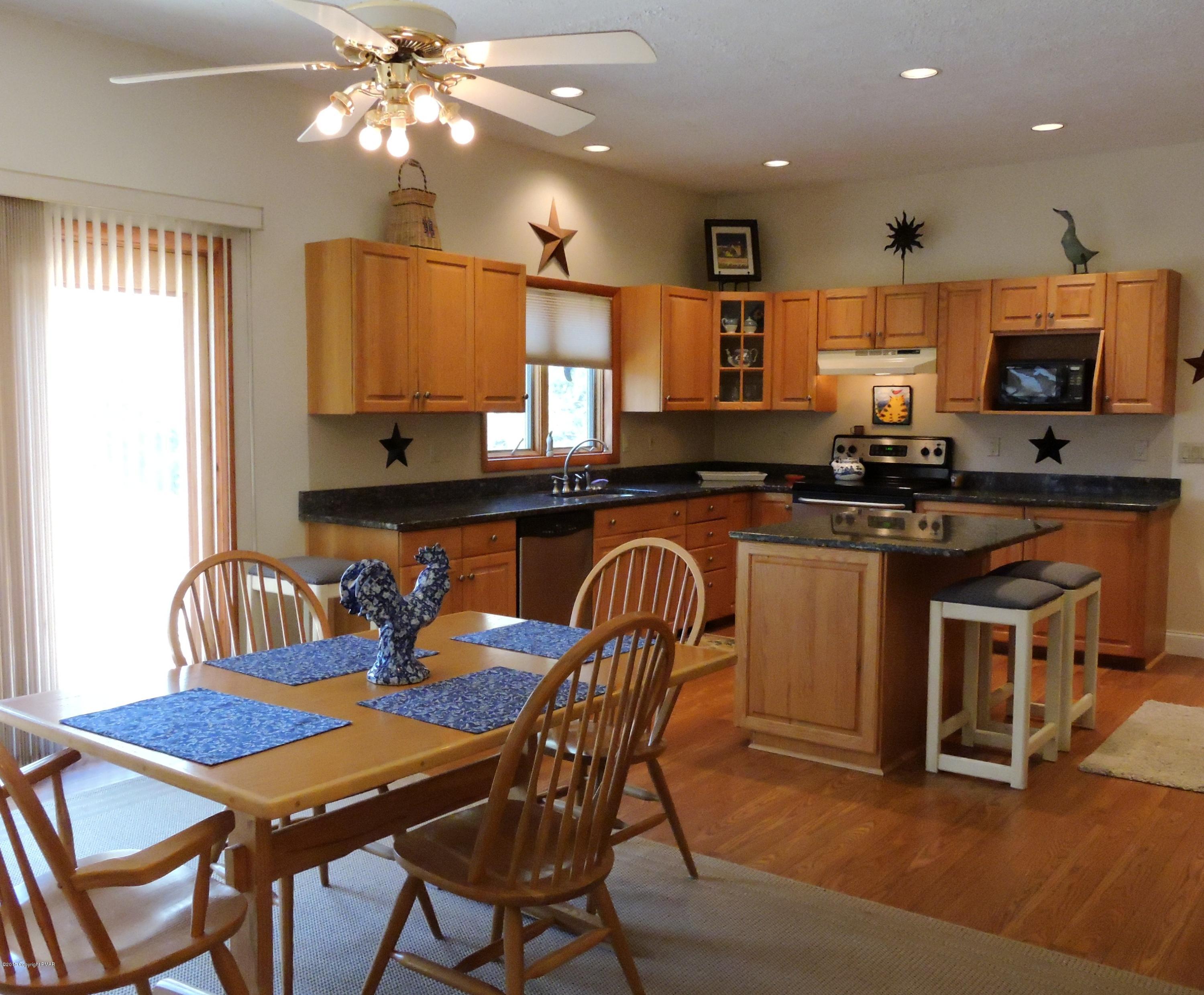 5138 Hounds Ear Road Tobyhanna, PA 18466 - Photo 8 of 56 Excellent Eat In Kitchen