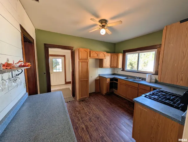 $94,900 | 20560 East 250th Street, Blandinsville, IL 61420