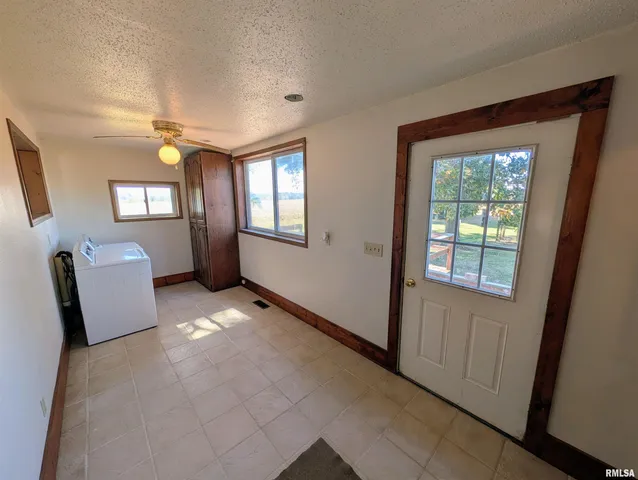 $94,900 | 20560 East 250th Street, Blandinsville, IL 61420