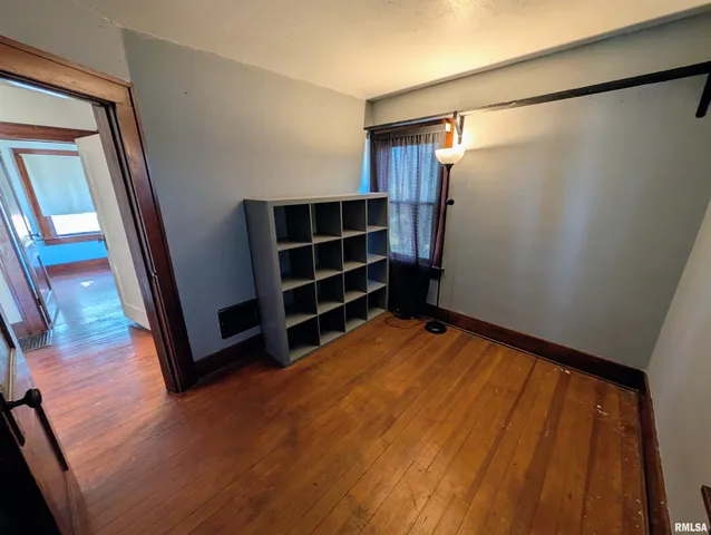 $94,900 | 20560 East 250th Street, Blandinsville, IL 61420