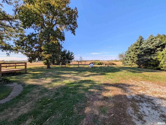 $94,900 | 20560 East 250th Street, Blandinsville, IL 61420