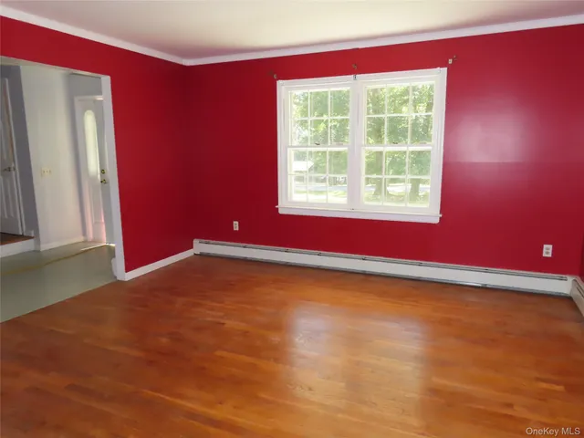 a view of empty room with window