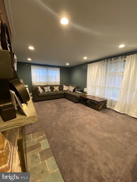 9220 Burbank Road Philadelphia, PA 19115 - Photo 14 of 18