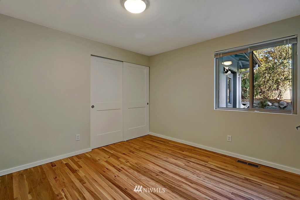 2025 Jones Circle Southeast Renton, WA 98055 - Photo 20 of 25 Gallery Image 20