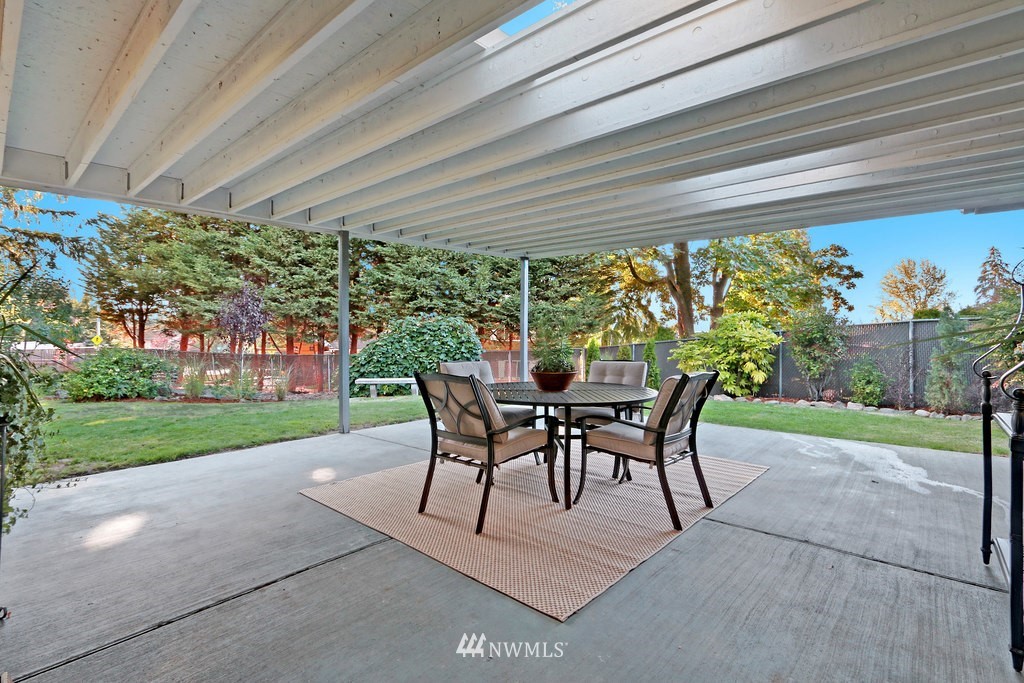 2025 Jones Circle Southeast Renton, WA 98055 - Photo 21 of 25 Gallery Image 21