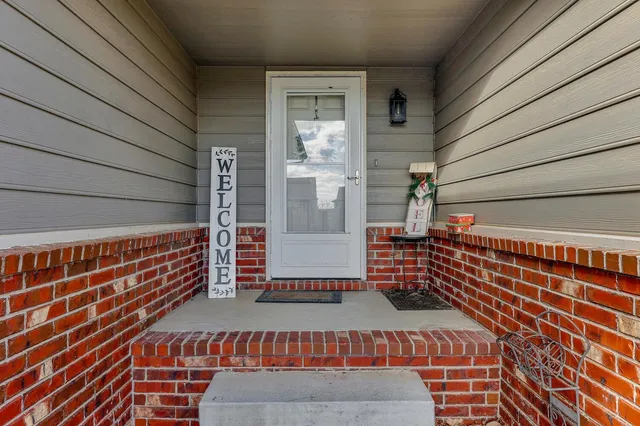 $269,900 | 858 Winding Ln Street, Derby, KS 67037