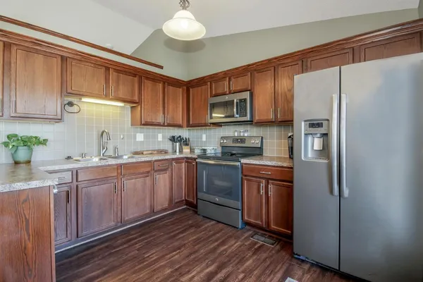 $269,900 | 858 Winding Ln Street, Derby, KS 67037