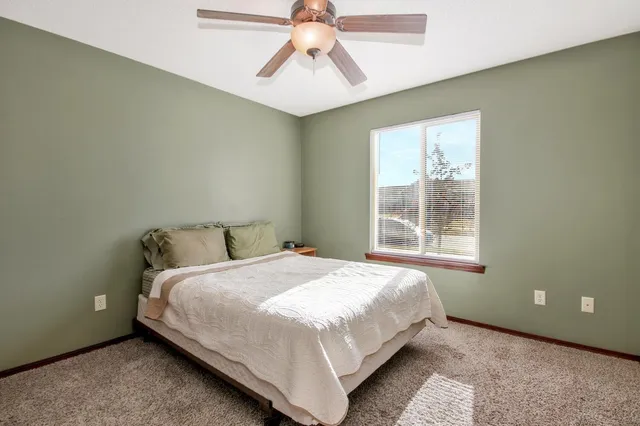 $269,900 | 858 Winding Ln Street, Derby, KS 67037