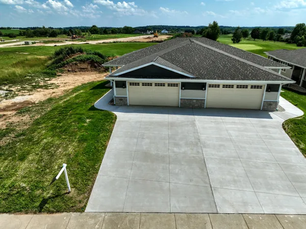 $469,900 | 724 East Reinel Street, Jefferson, WI 53549