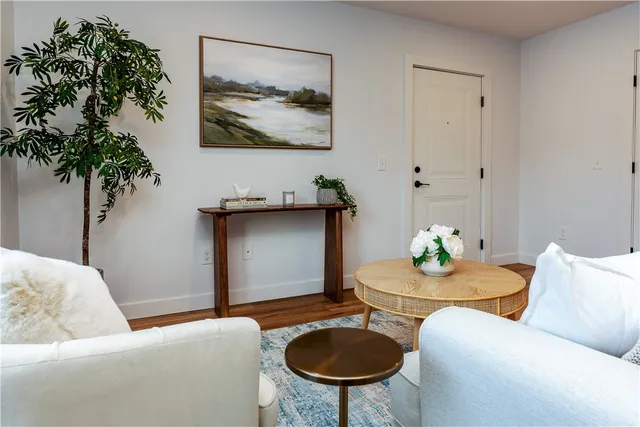 $369,900 | 32 Exchange Street, Unit 101, East Greenwich, RI 02818