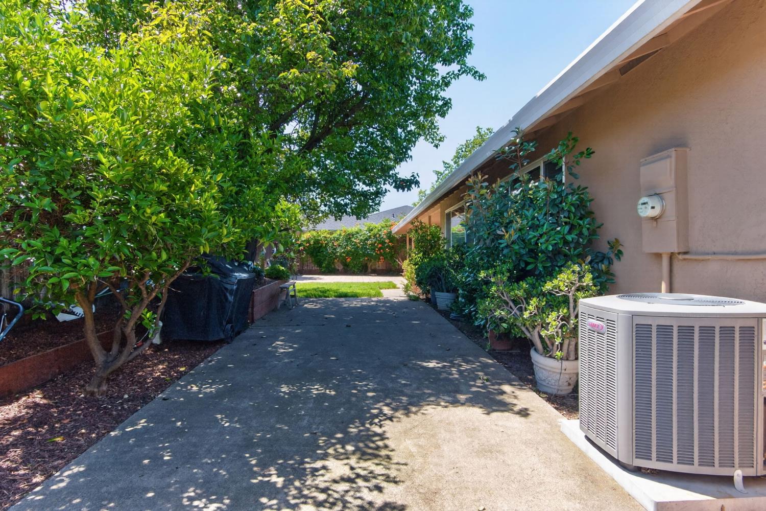 5166 Kipp Way Carmichael, CA 95608 - Photo 47 of 50