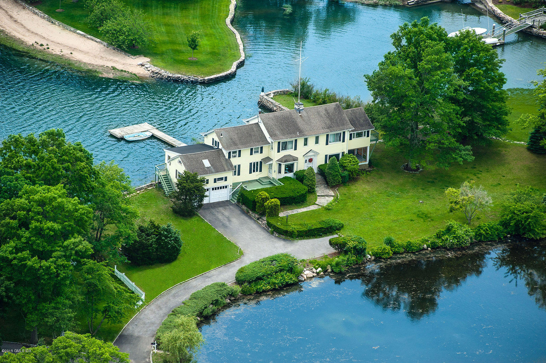 73 Willowmere Circle Riverside, CT 06878 - Photo 1 of 5 061715-8640web