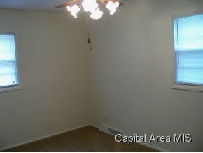 18 Beverly Drive Springfield, IL 62702 - Photo 7 of 10