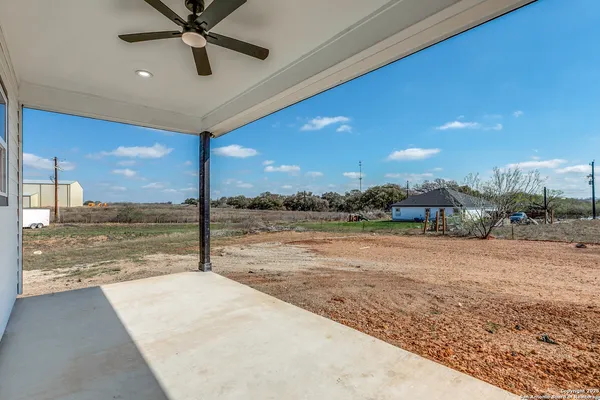 $399,999 | 104 Flor Del Sol Road, San Antonio, TX 78264