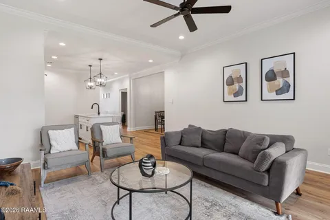 $240,000 | 300 Ave B, Unit B, Broussard, LA 70518