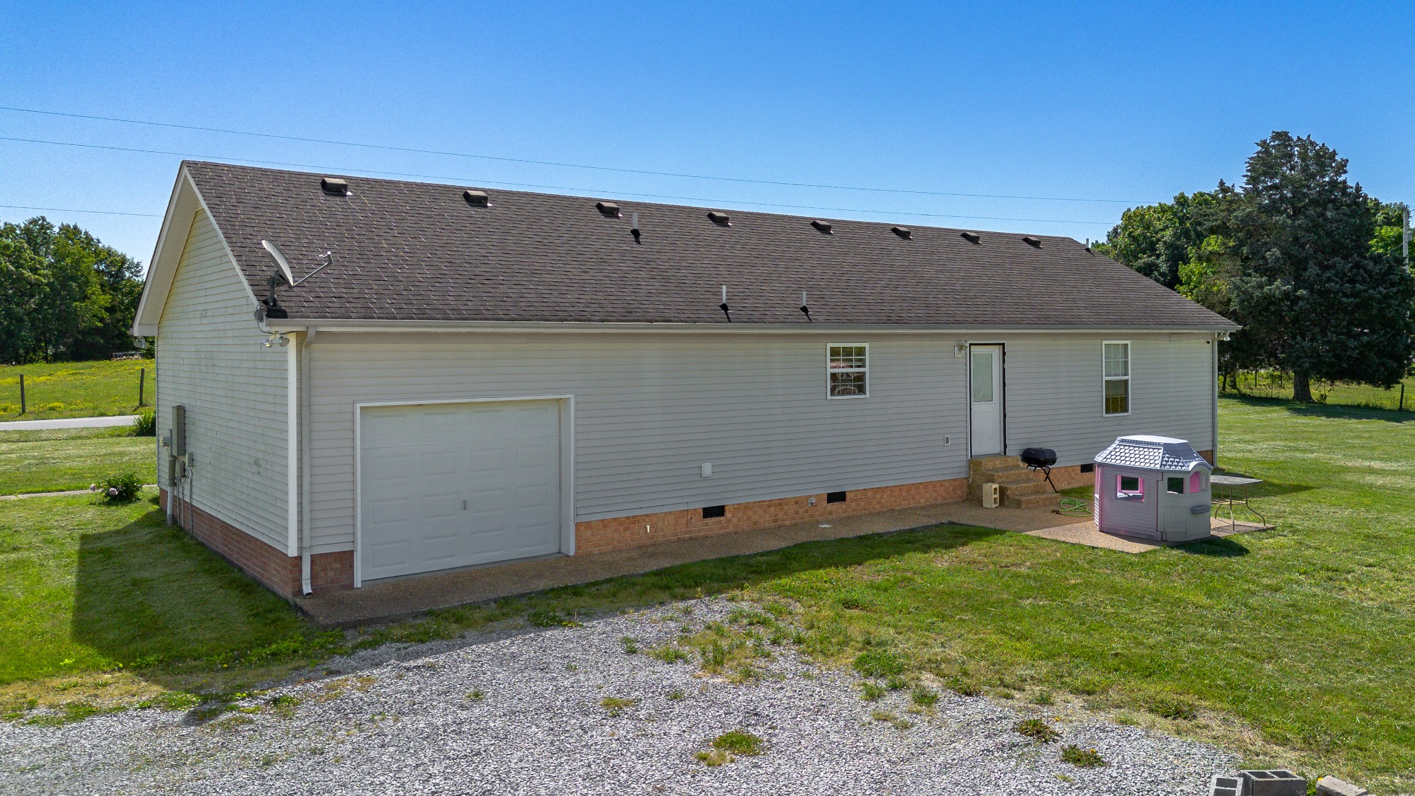 491 White Road Portland, TN 37148 - Photo 2 of 30