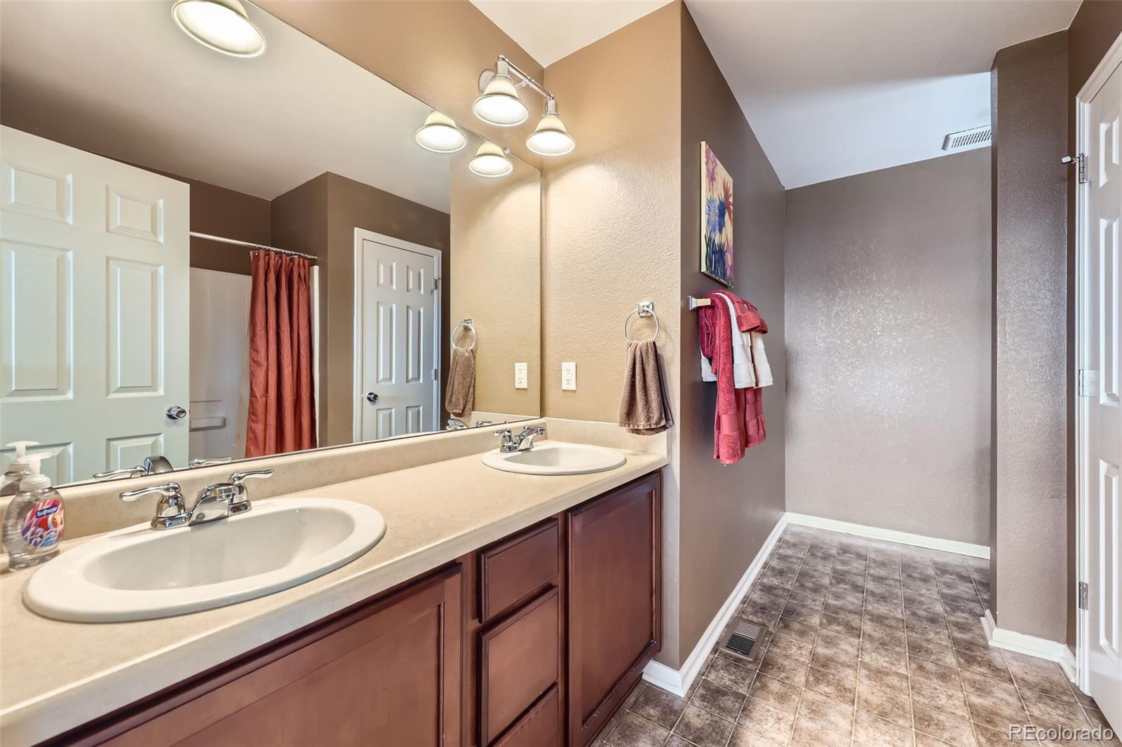 5280 Raritan Way Denver, CO 80221 - Photo 17 of 30 Gallery Image 17