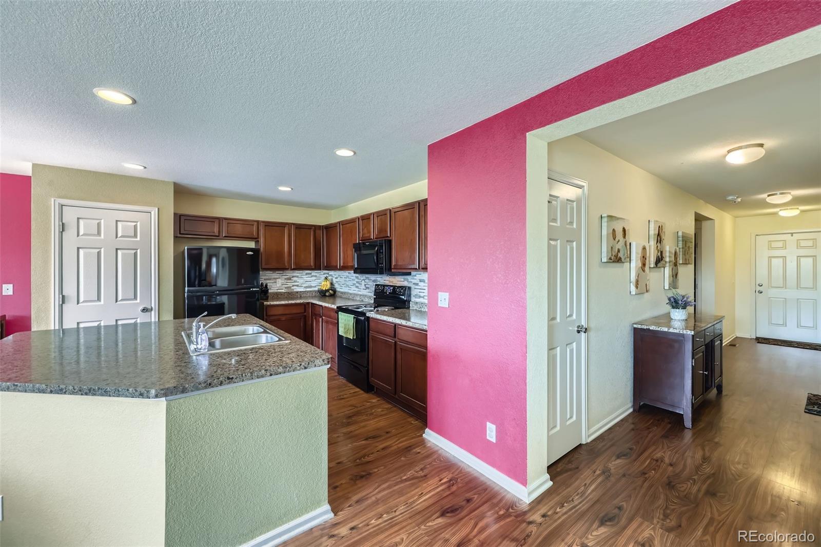 5280 Raritan Way Denver, CO 80221 - Photo 5 of 30 Gallery Image 5