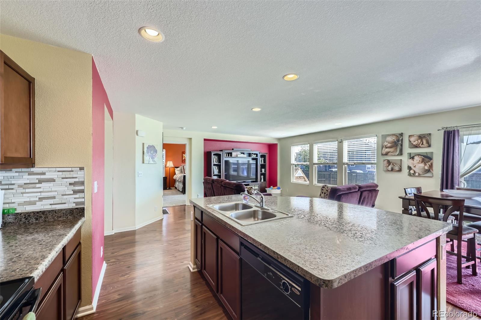 5280 Raritan Way Denver, CO 80221 - Photo 6 of 30 Gallery Image 6