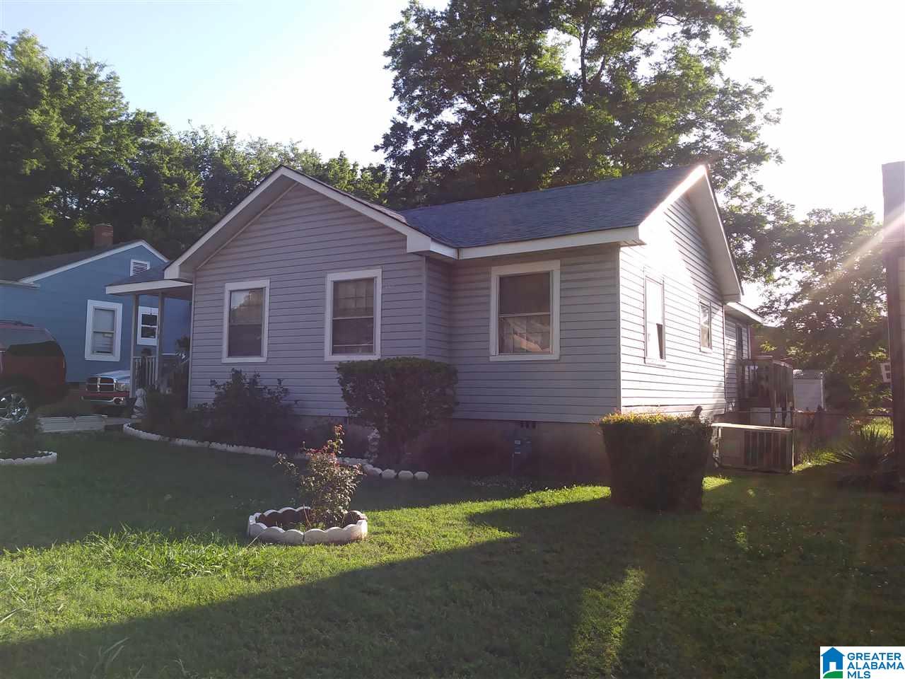 1318 17th Place Southwest Birmingham, AL 35211 - Photo 3 of 17