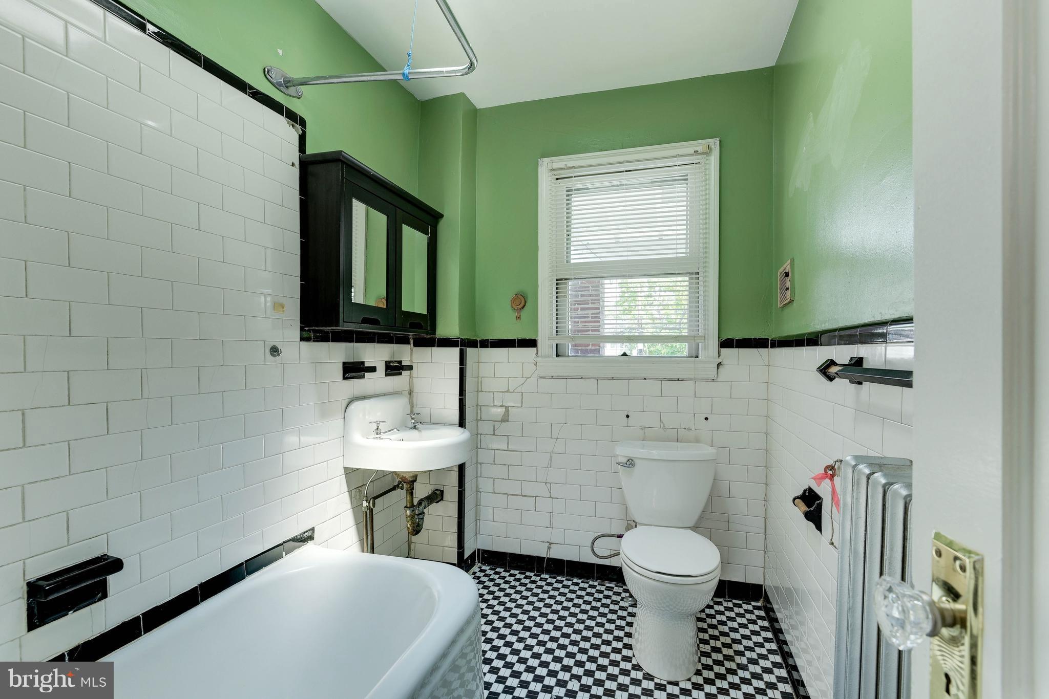 607 4th Street Northeast Washington, DC 20002 - Photo 21 of 30 Bath