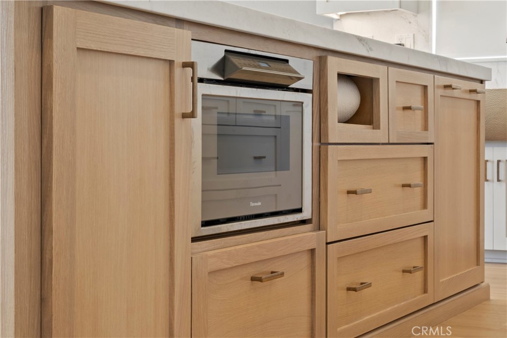 19795 Beavertail Way Riverside, CA 92508 - Photo 8 of 39 Thermador Built in Microwave Drawer