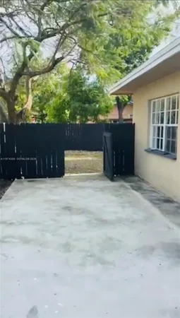 $2,857 | Brownsville, Miami, FL 33142