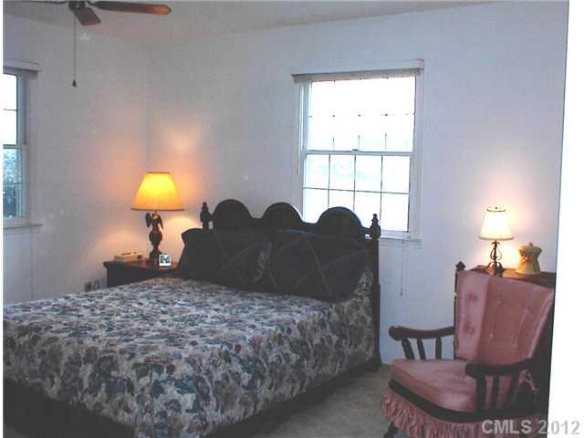 707 Island Point Road Mount Holly, NC 28120 - Photo 12 of 16 Gallery Image 12
