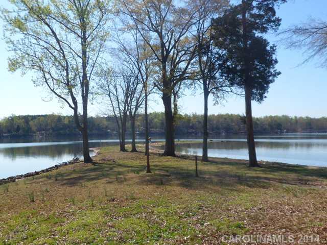 707 Island Point Road Mount Holly, NC 28120 - Photo 5 of 16 Gallery Image 5