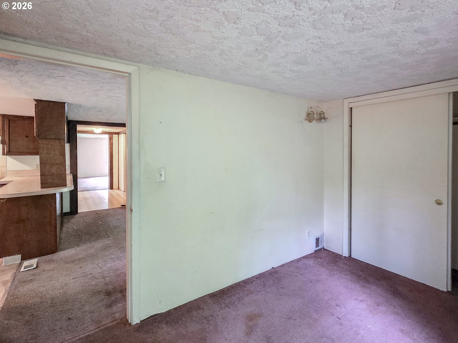 4410 Southeast Aldercrest Road Milwaukie, OR 97222 - Photo 13 of 28 an empty room with windows