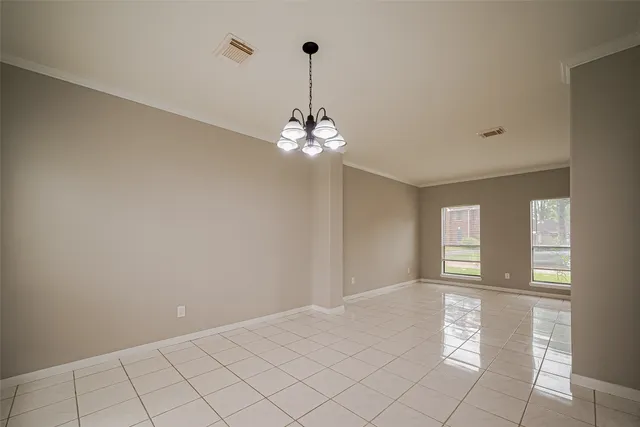 $369,000 | 215 Wood Cir Lane, Houston, TX 77015