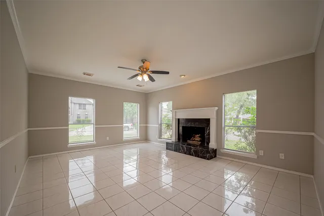 $369,000 | 215 Wood Cir Lane, Houston, TX 77015