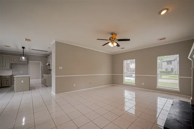 $369,000 | 215 Wood Cir Lane, Houston, TX 77015
