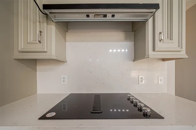 $369,000 | 215 Wood Cir Lane, Houston, TX 77015