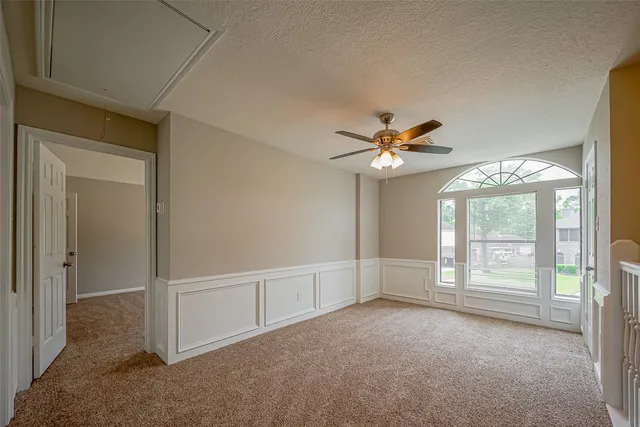 $369,000 | 215 Wood Cir Lane, Houston, TX 77015