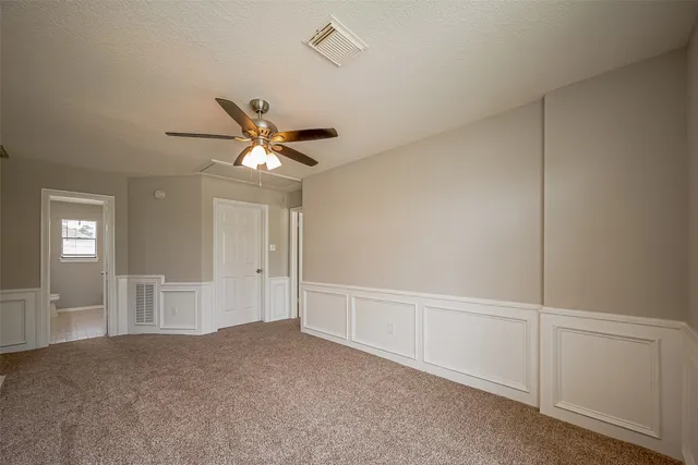 $369,000 | 215 Wood Cir Lane, Houston, TX 77015