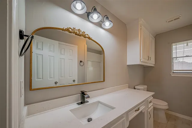 $369,000 | 215 Wood Cir Lane, Houston, TX 77015