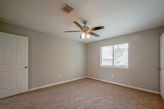 $369,000 | 215 Wood Cir Lane, Houston, TX 77015