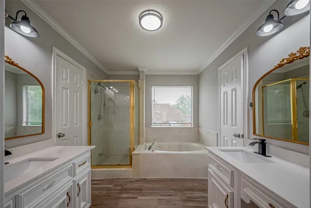 $369,000 | 215 Wood Cir Lane, Houston, TX 77015